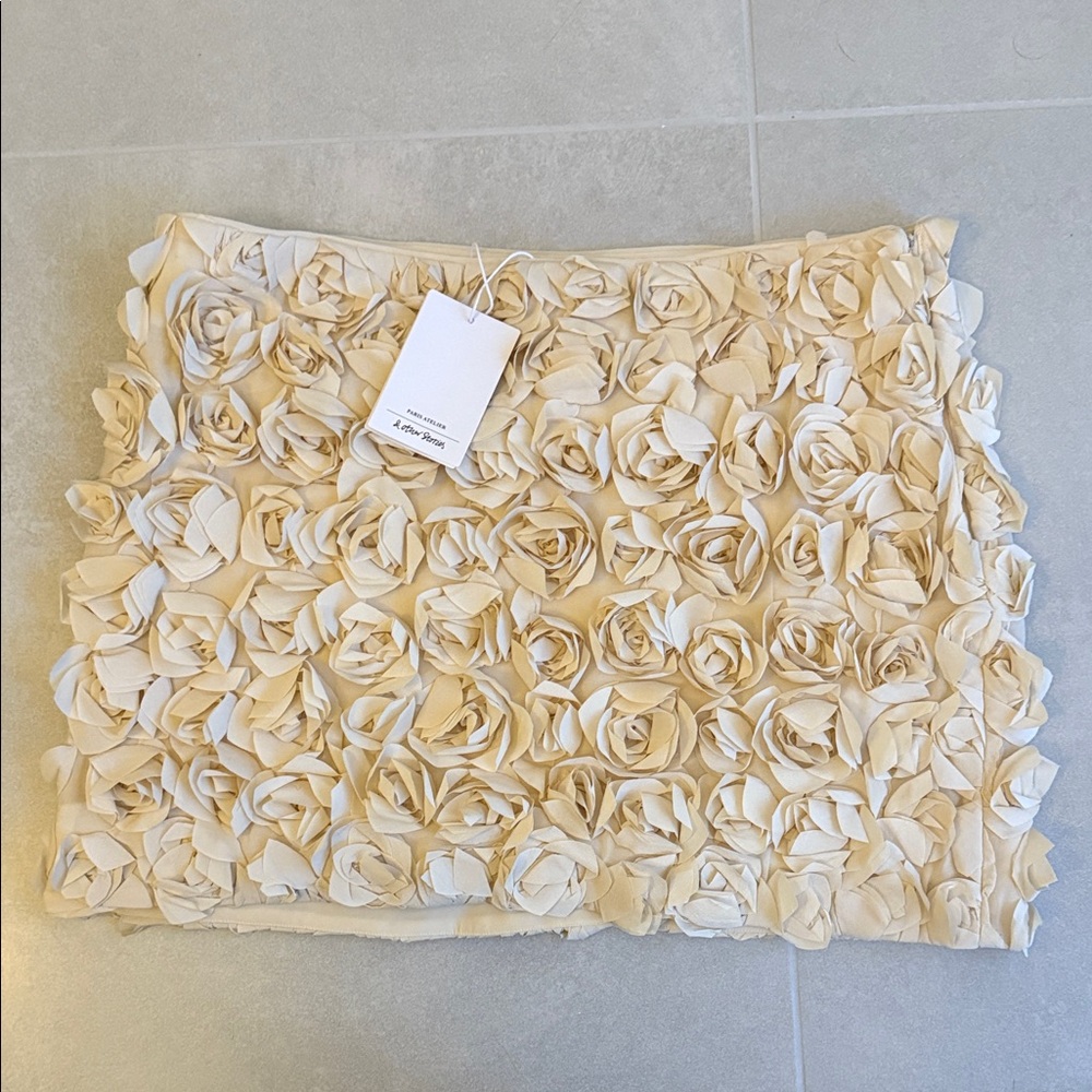 NWT / & Other Stories Cream Rose Mini Skirt